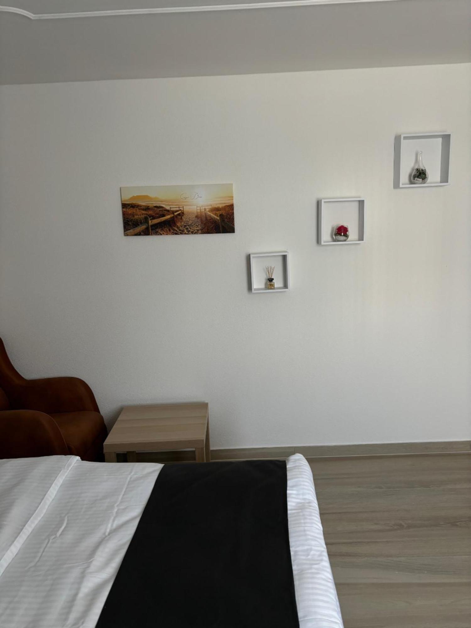 Dido Diamond Hotel Dietzenbach Exteriör bild