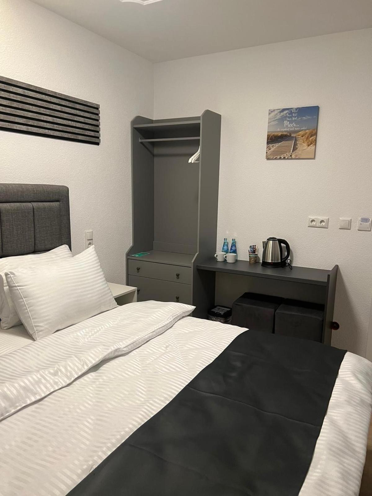 Dido Diamond Hotel Dietzenbach Exteriör bild