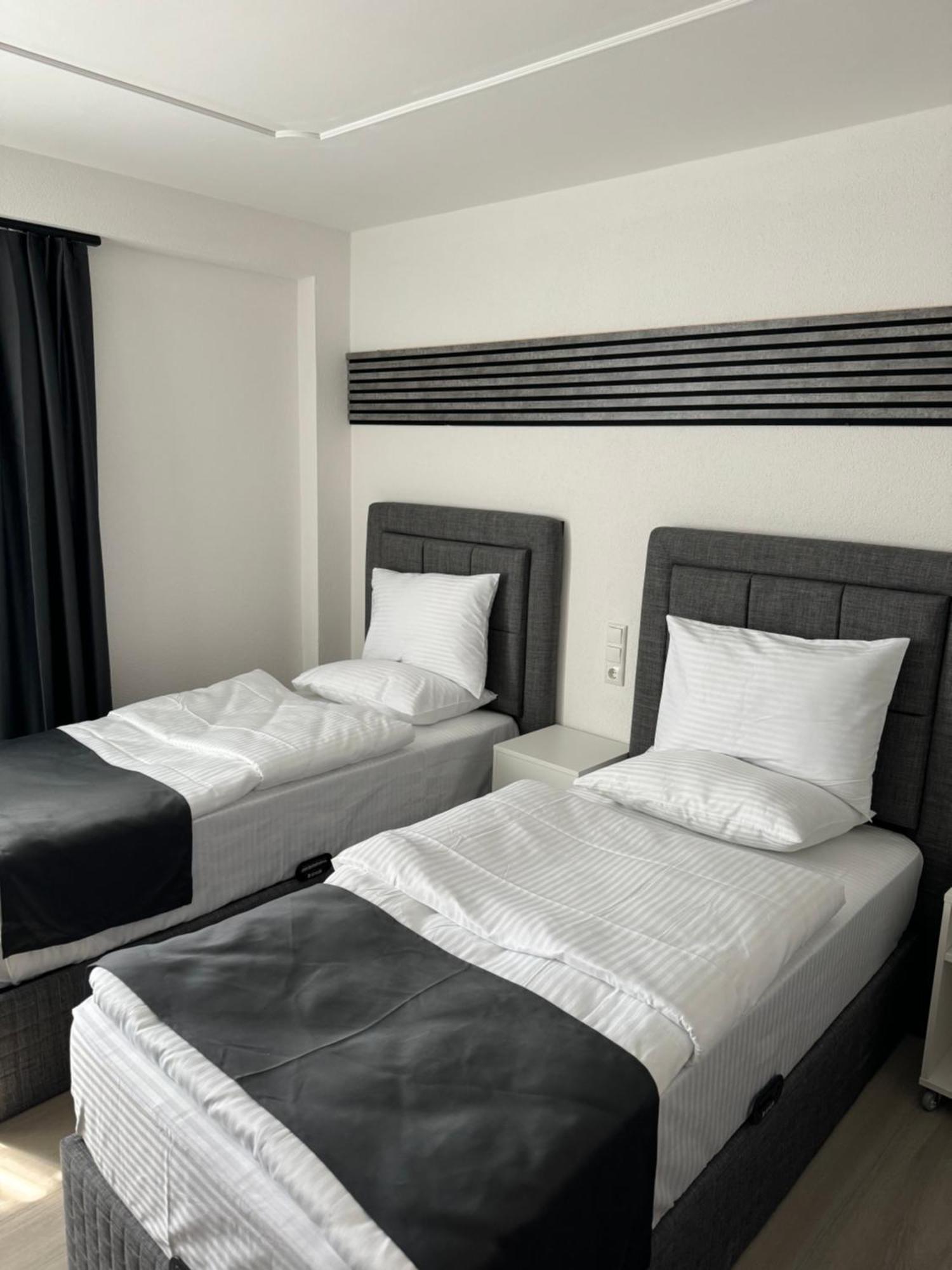 Dido Diamond Hotel Dietzenbach Exteriör bild